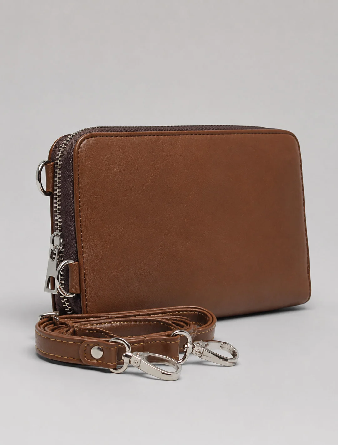Porter Phone Crossbody, detail